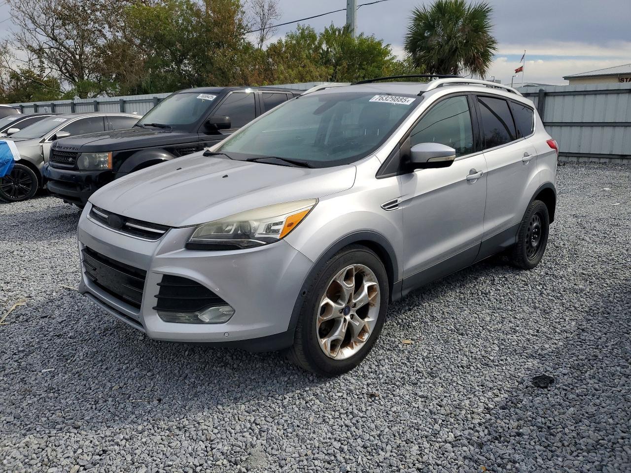 2014 Ford Escape Titanium - zdjęcie główne