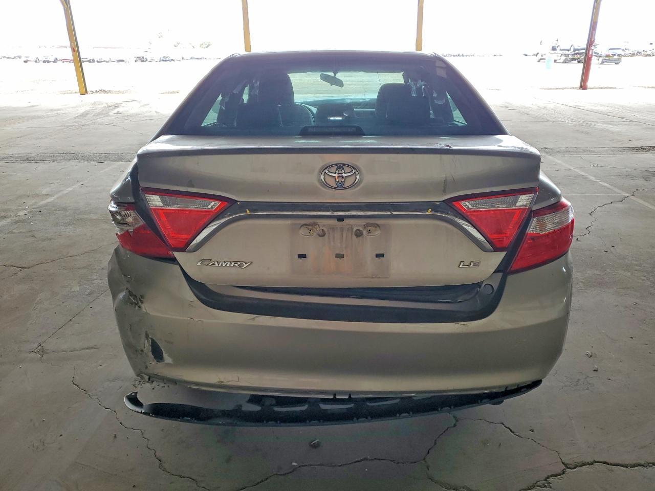 2016 Toyota Camry - zdjęcie 6