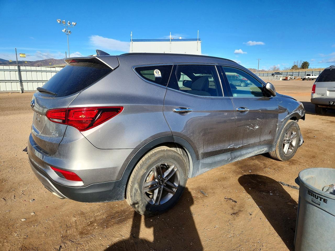 2017 Hyundai Santa Fe Sport 2.4L - zdjęcie 3