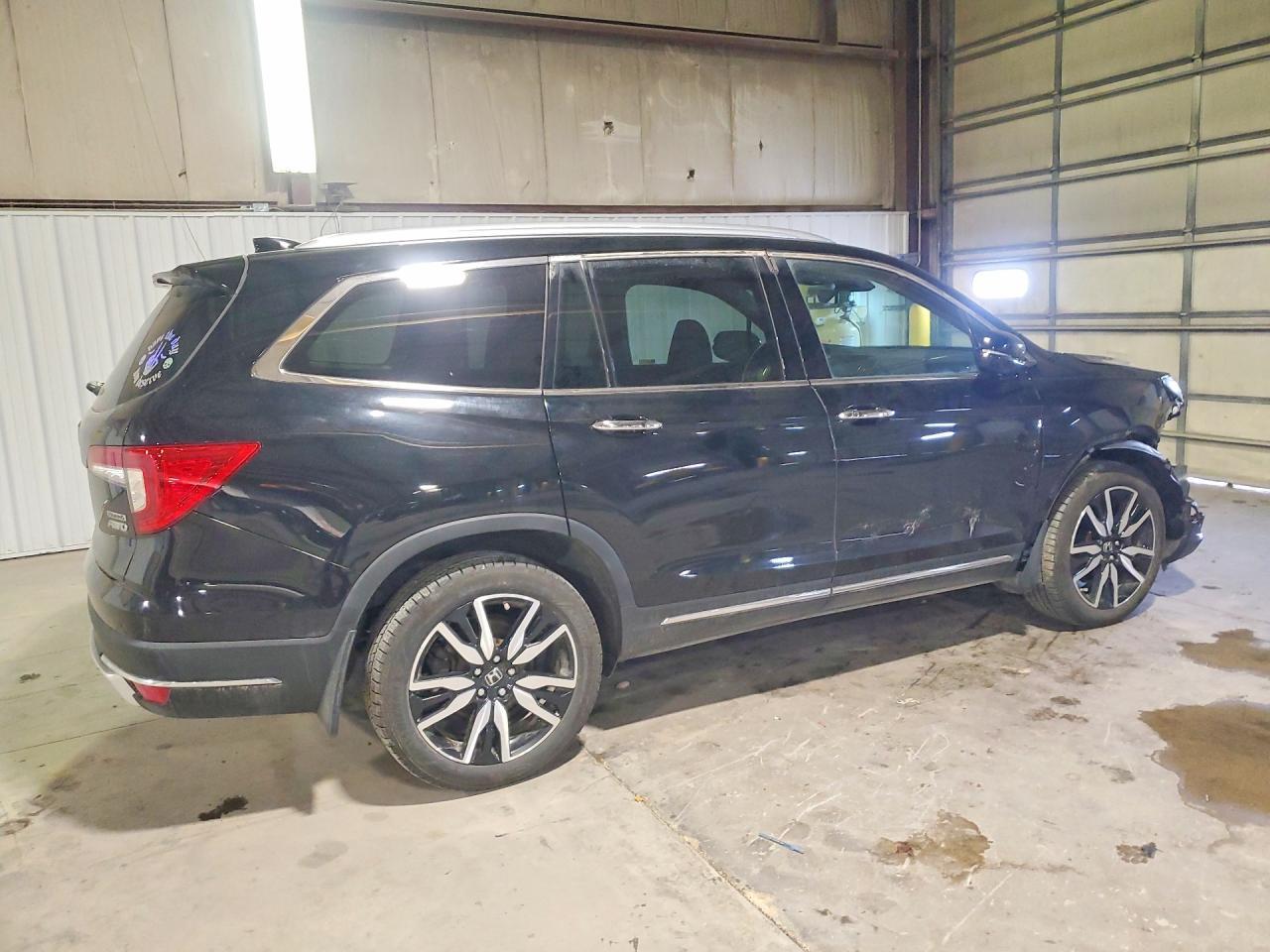 2021 Honda Pilot Touring - zdjęcie 3