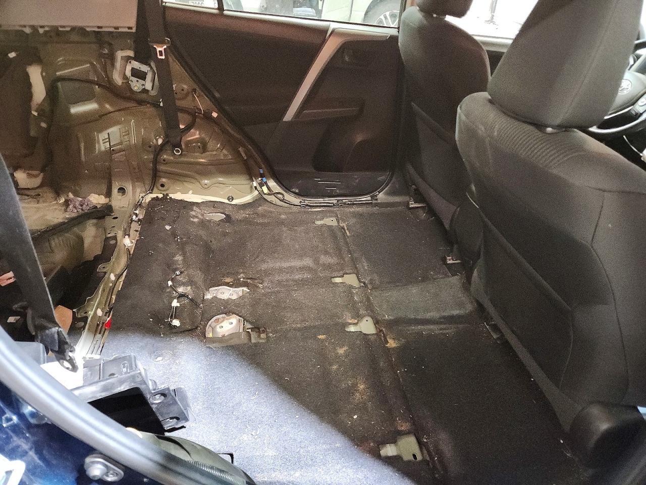 2017 Toyota Rav4 Le - zdjęcie 11