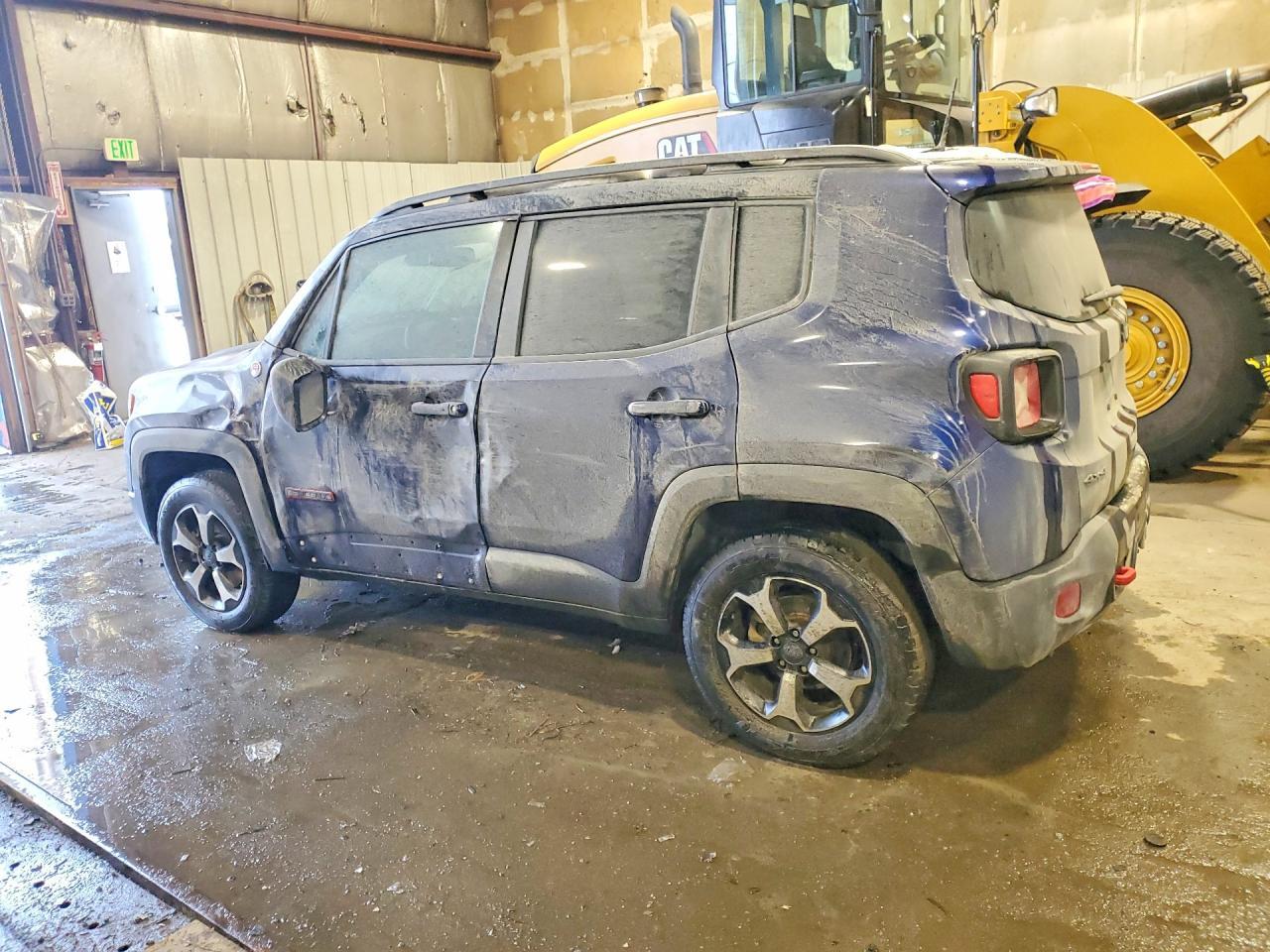 2021 Jeep Renegade Trailhawk - zdjęcie 2