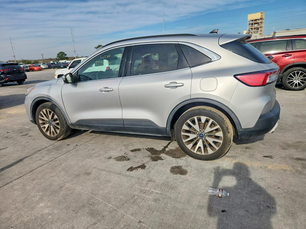 2020 Ford Escape Titanium - zdjęcie 2