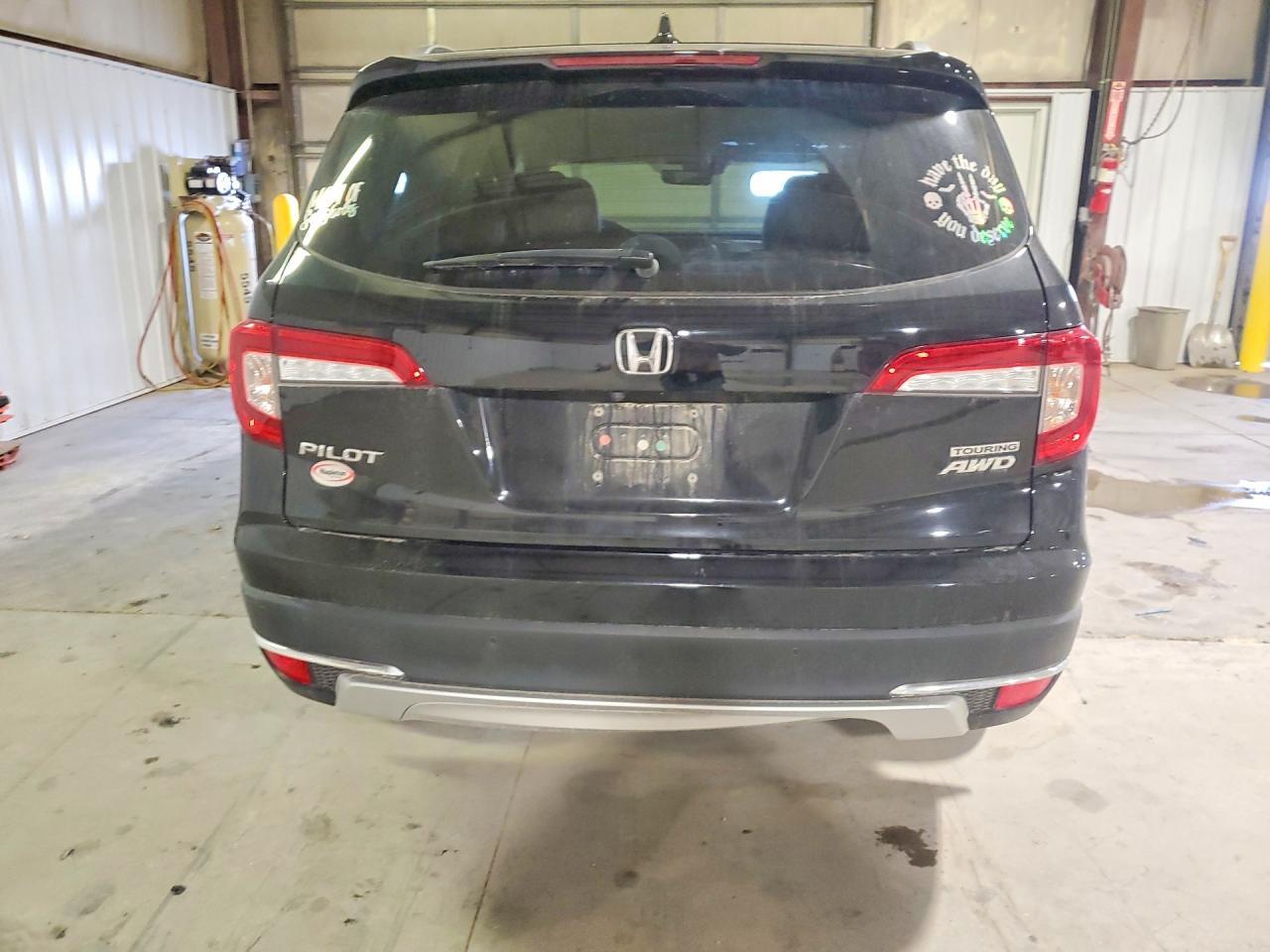 2021 Honda Pilot Touring - zdjęcie 6