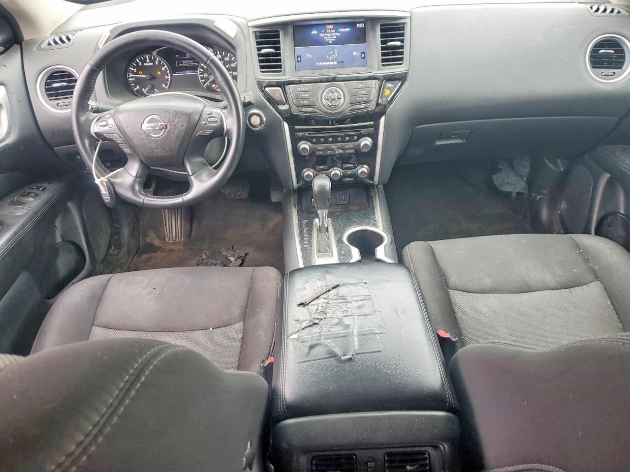 2020 Nissan Pathfinder Sv - zdjęcie 8