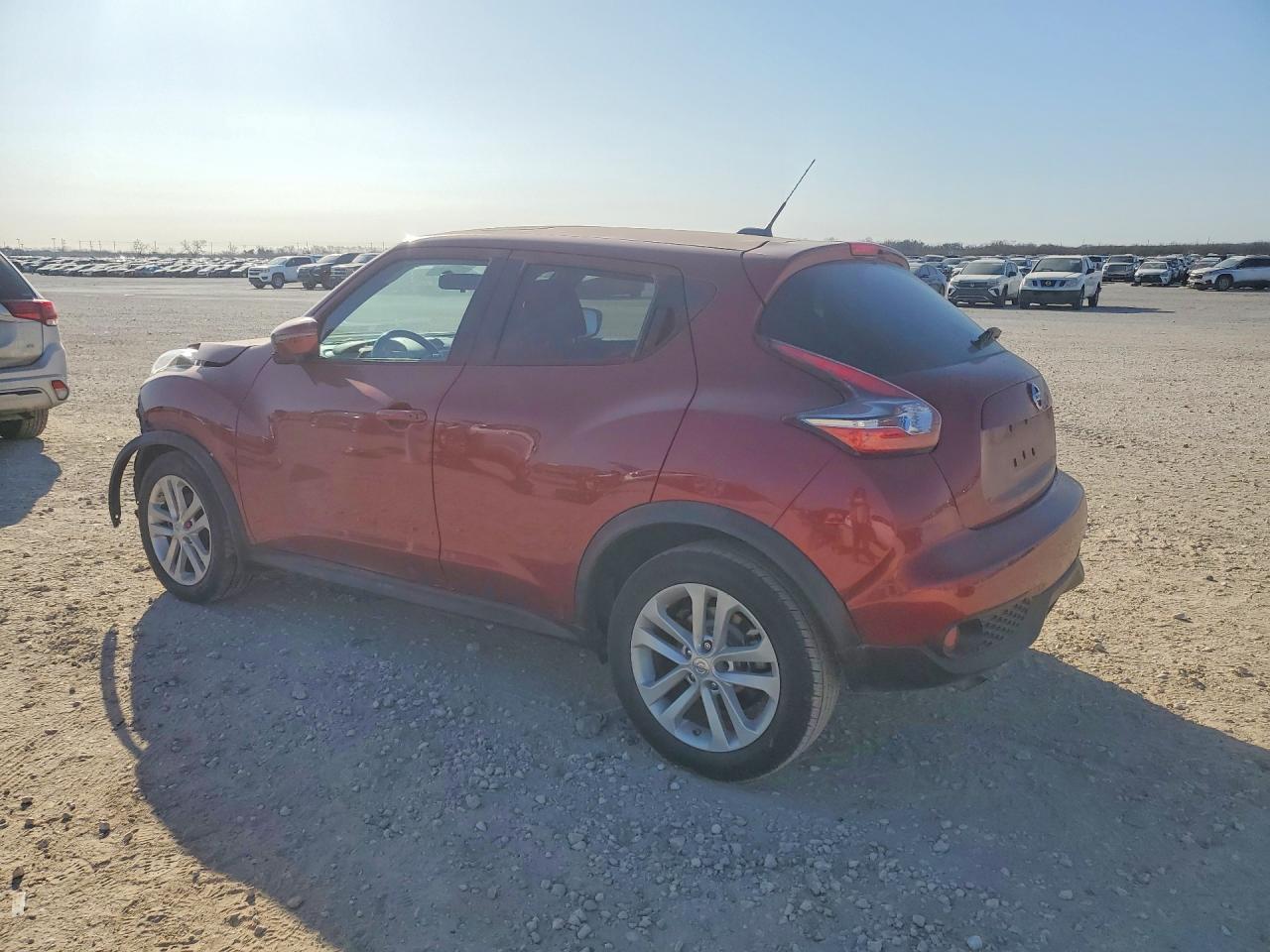 2016 Nissan Juke Sv - zdjęcie 2