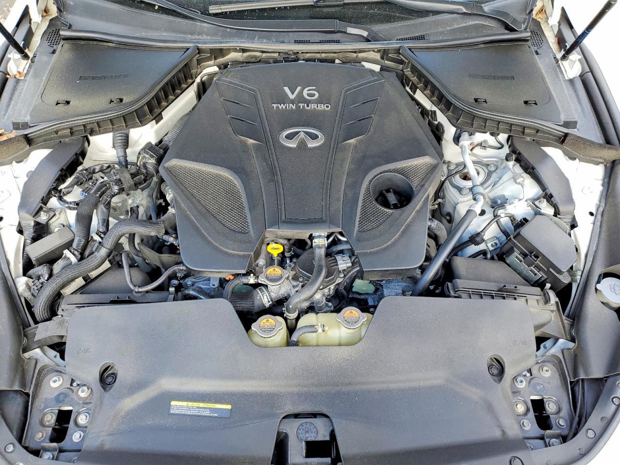 2021 Infiniti Q60 Red Sport 400 - zdjęcie 11