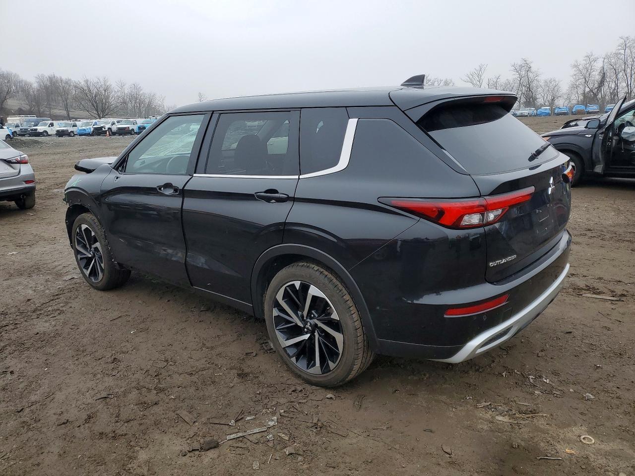 2024 Mitsubishi Outlander Se - zdjęcie 2