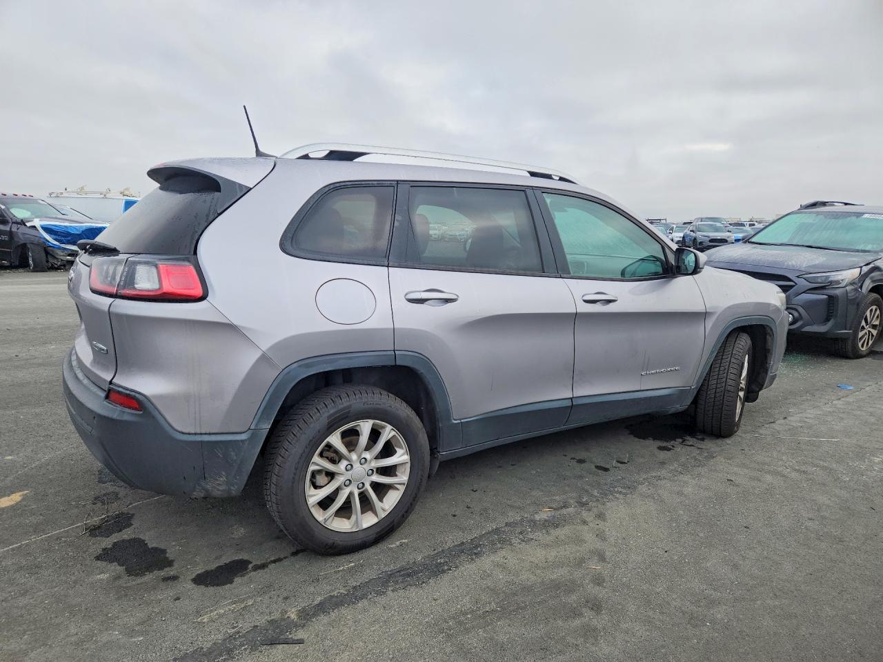 2020 Jeep Cherokee Latitude - zdjęcie 3