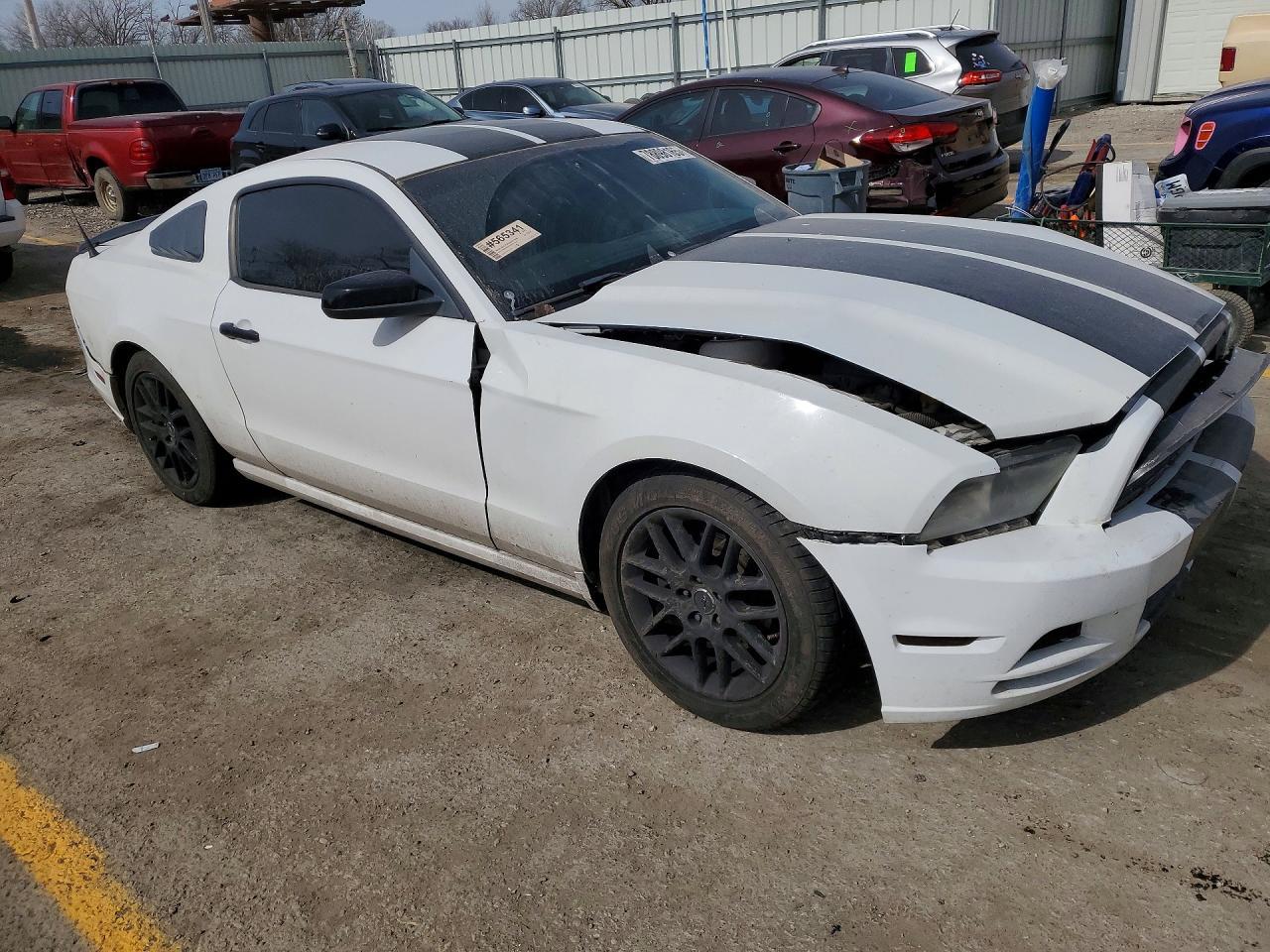2014 Ford Mustang - zdjęcie 4
