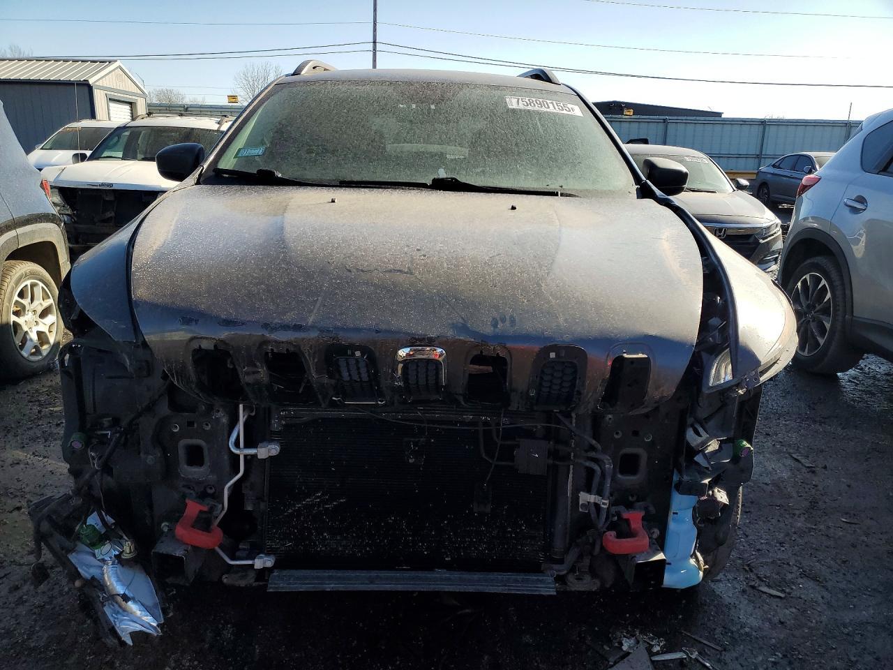 2015 Jeep Cherokee Trailhawk - zdjęcie 5