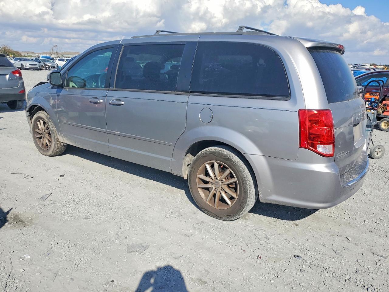 2014 Dodge Grand Caravan Sxt - zdjęcie 2