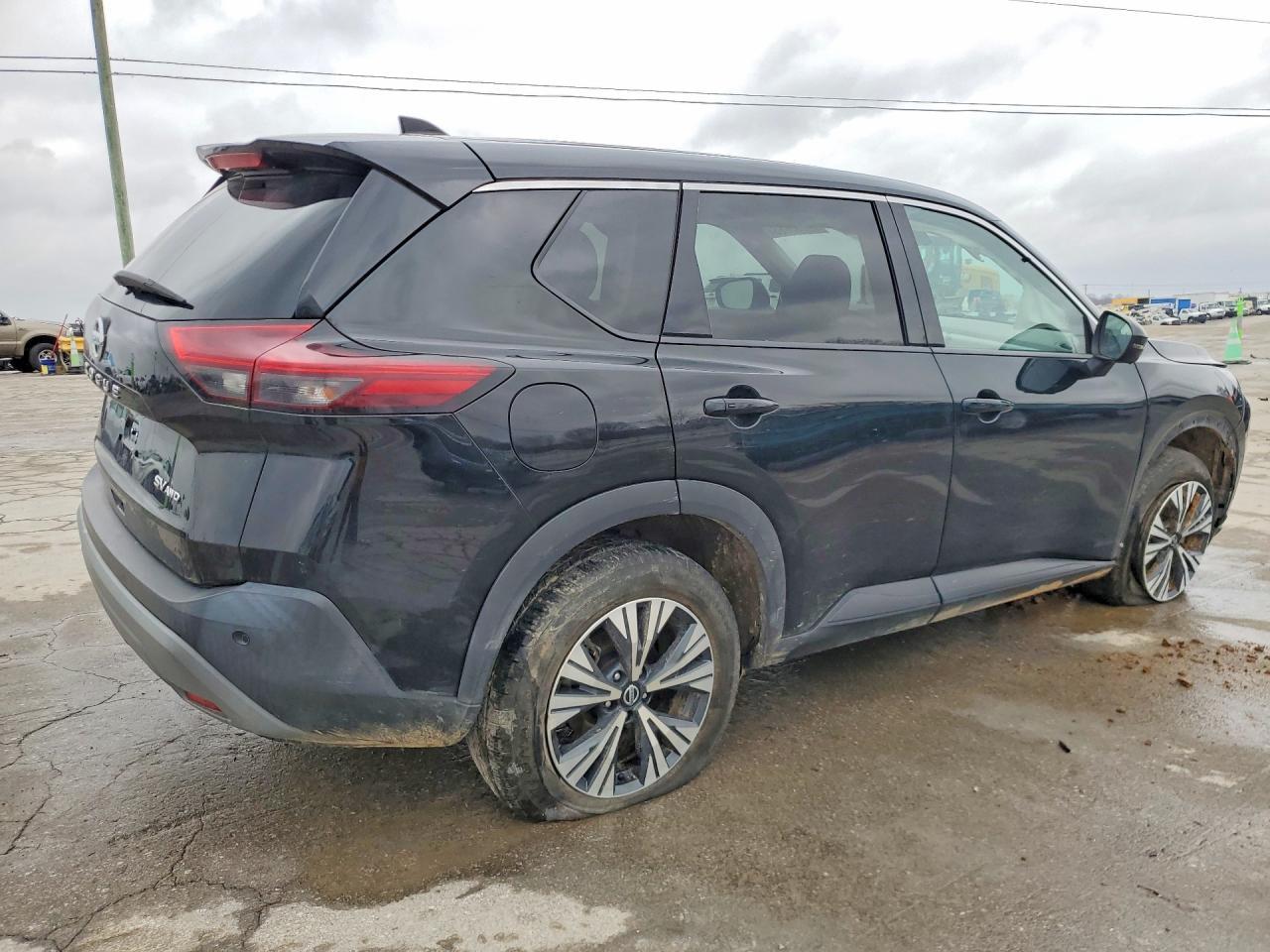 2021 Nissan Rogue Sv - zdjęcie 3