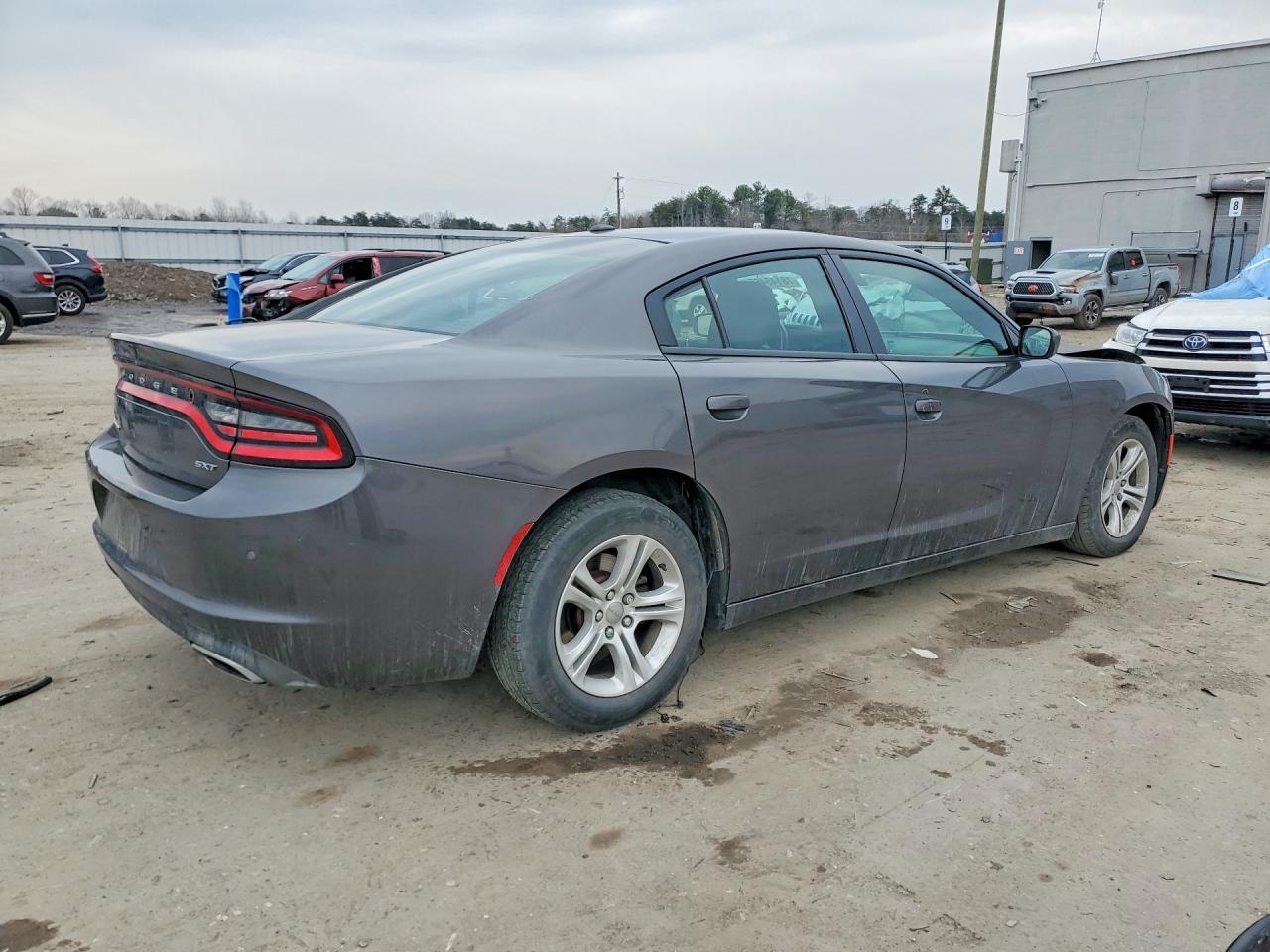 2018 Dodge Charger Sxt - zdjęcie 3