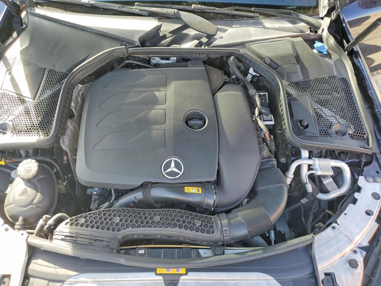 2019 Mercedes-Benz C 300 - zdjęcie 11