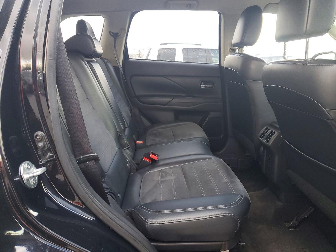 2019 Mitsubishi Outlander Se - zdjęcie 11