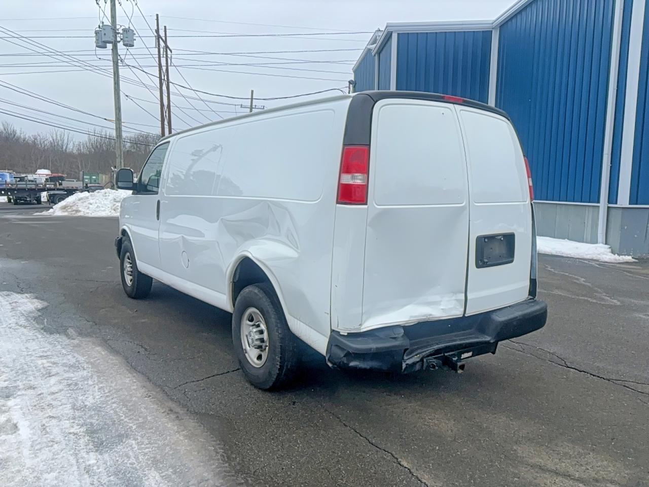 2019 Chevrolet Express G2500 - zdjęcie 3
