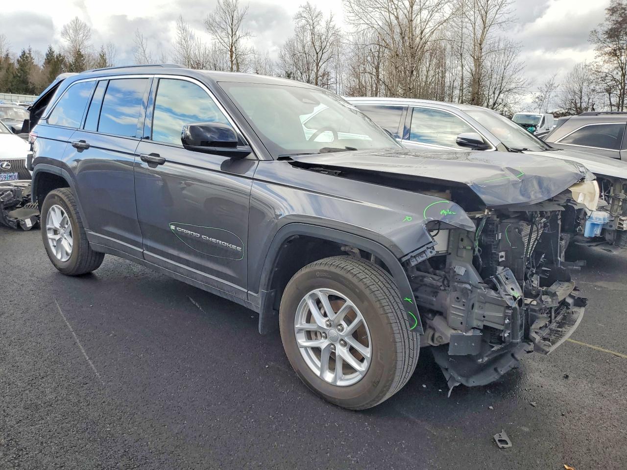 2025 Jeep Grand Cherokee Laredo - zdjęcie 4