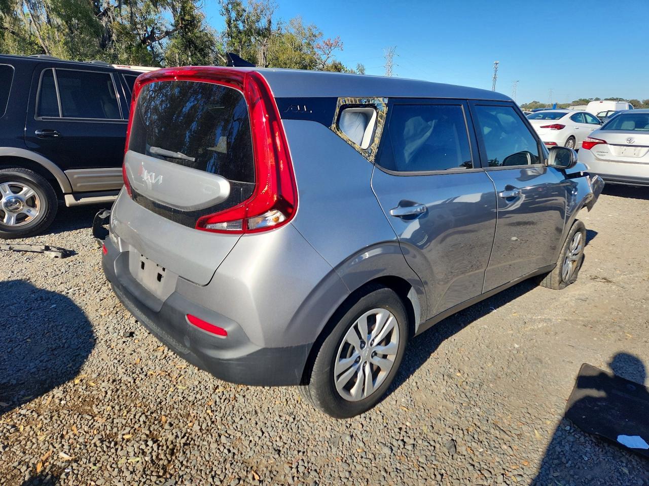 2022 Kia Soul Lx - zdjęcie 3