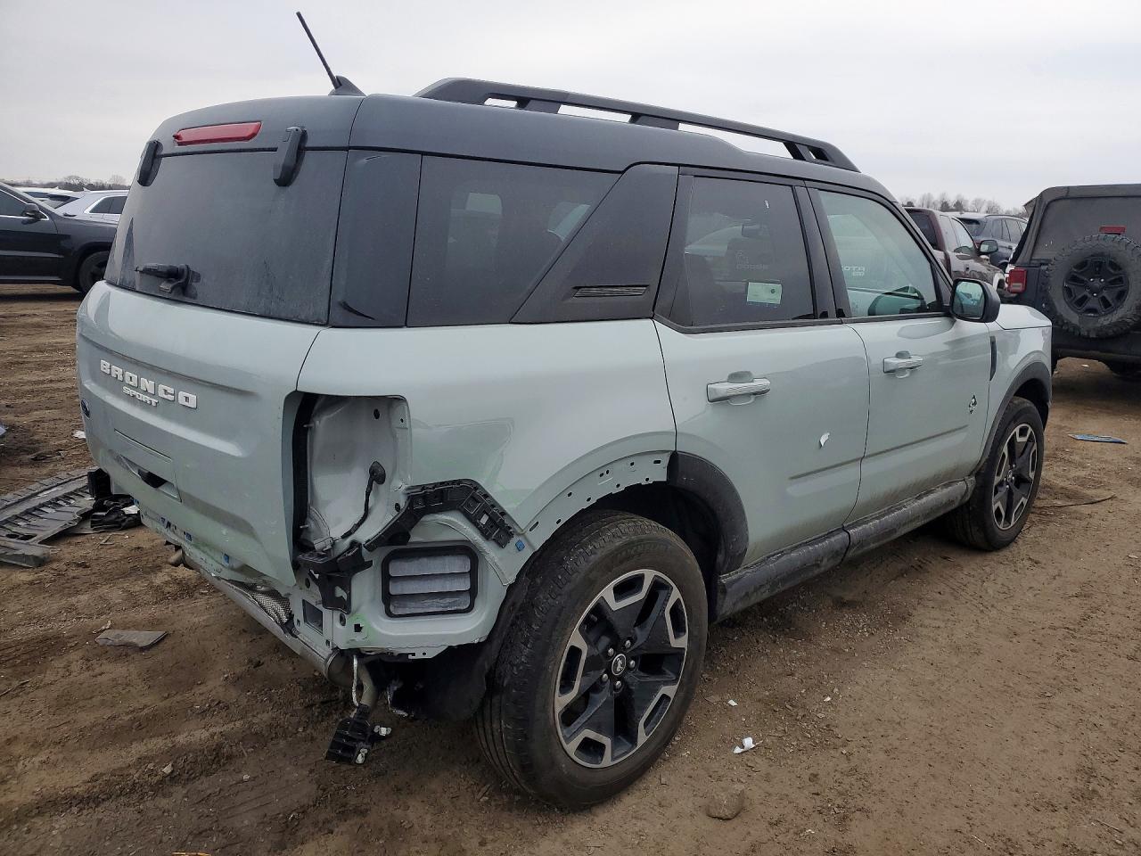 2024 Ford Bronco Sport Outer Banks - zdjęcie 3