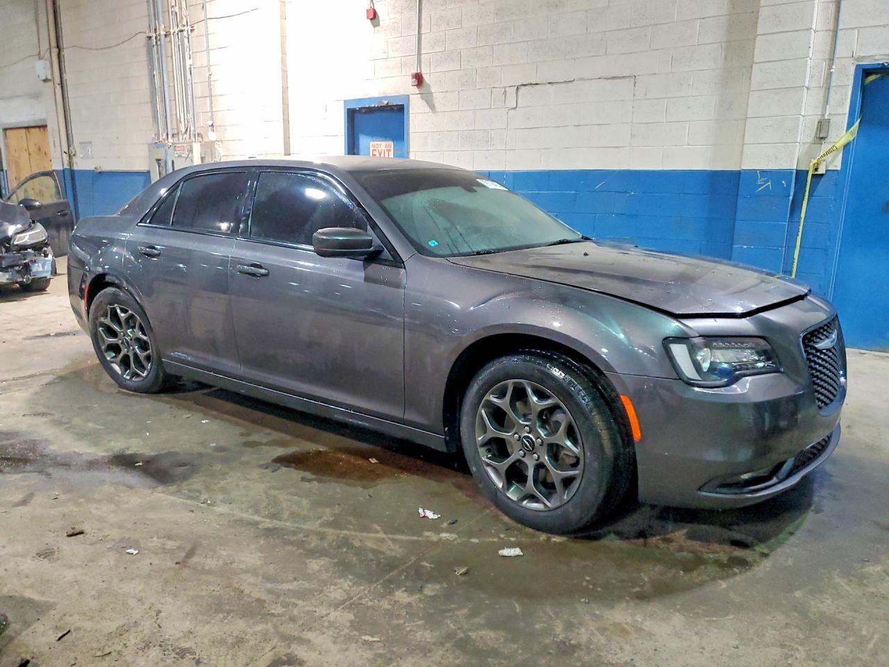 2015 Chrysler 300 S - zdjęcie 4