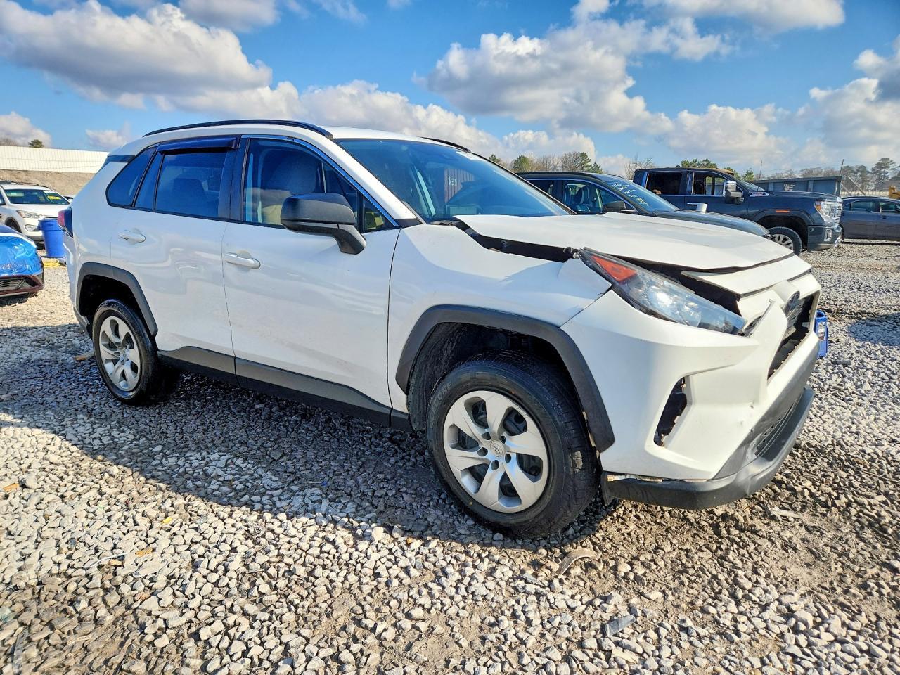 2019 Toyota Rav4 Le - zdjęcie 4