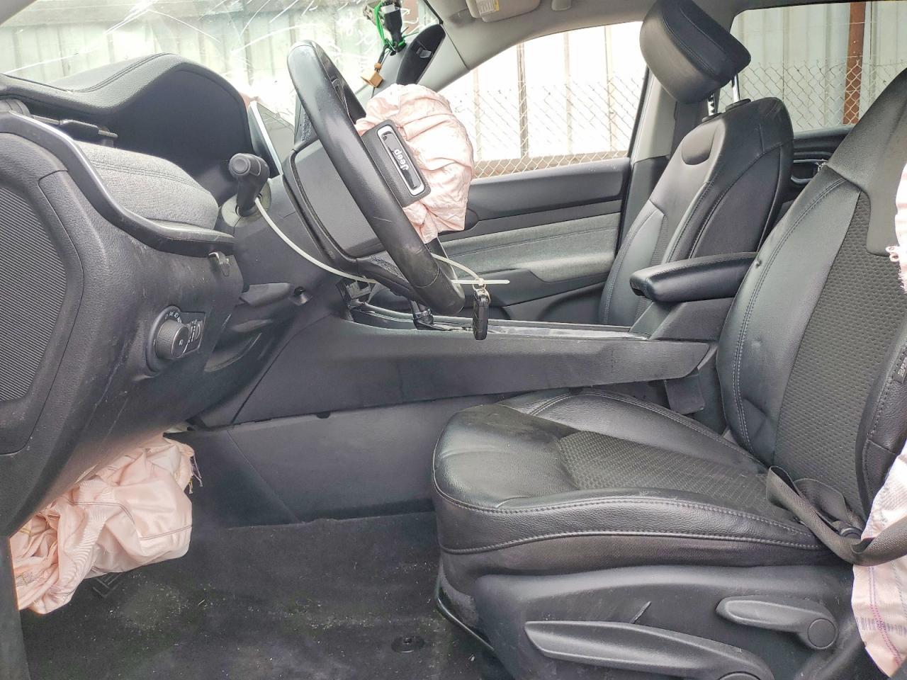 2022 Jeep Compass Latitude - zdjęcie 7