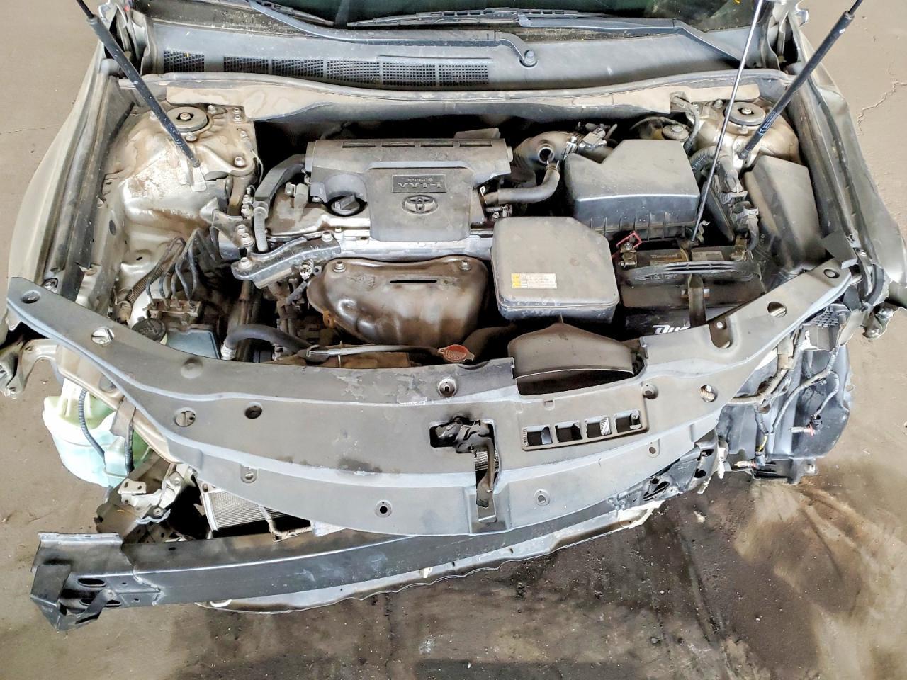 2016 Toyota Camry - zdjęcie 11