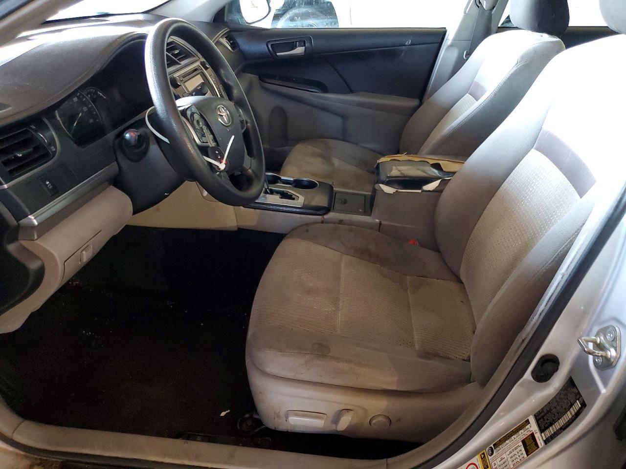 2014 Toyota Camry L - zdjęcie 7