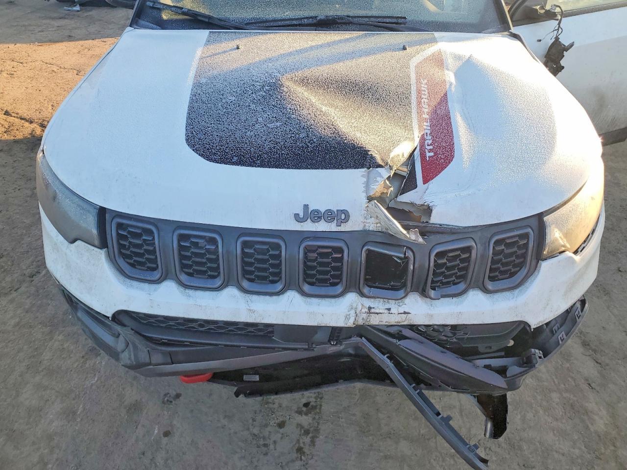 2024 Jeep Compass Trailhawk - zdjęcie 11