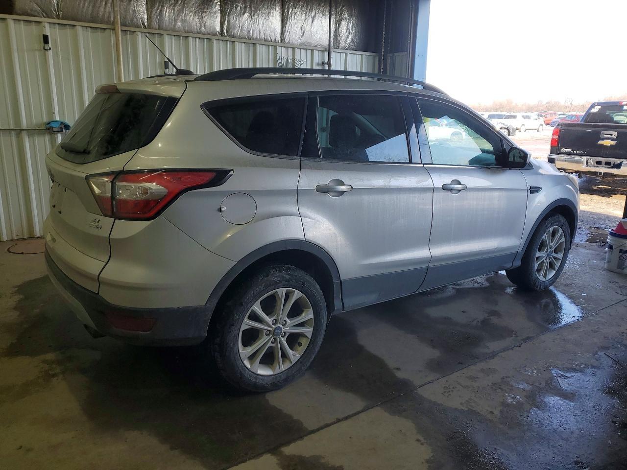 2018 Ford Escape - zdjęcie 3