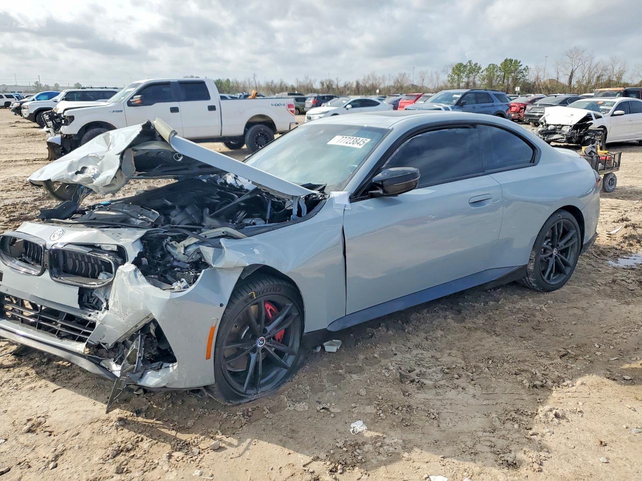 2022 BMW Motorrad M240Xi - zdjęcie główne