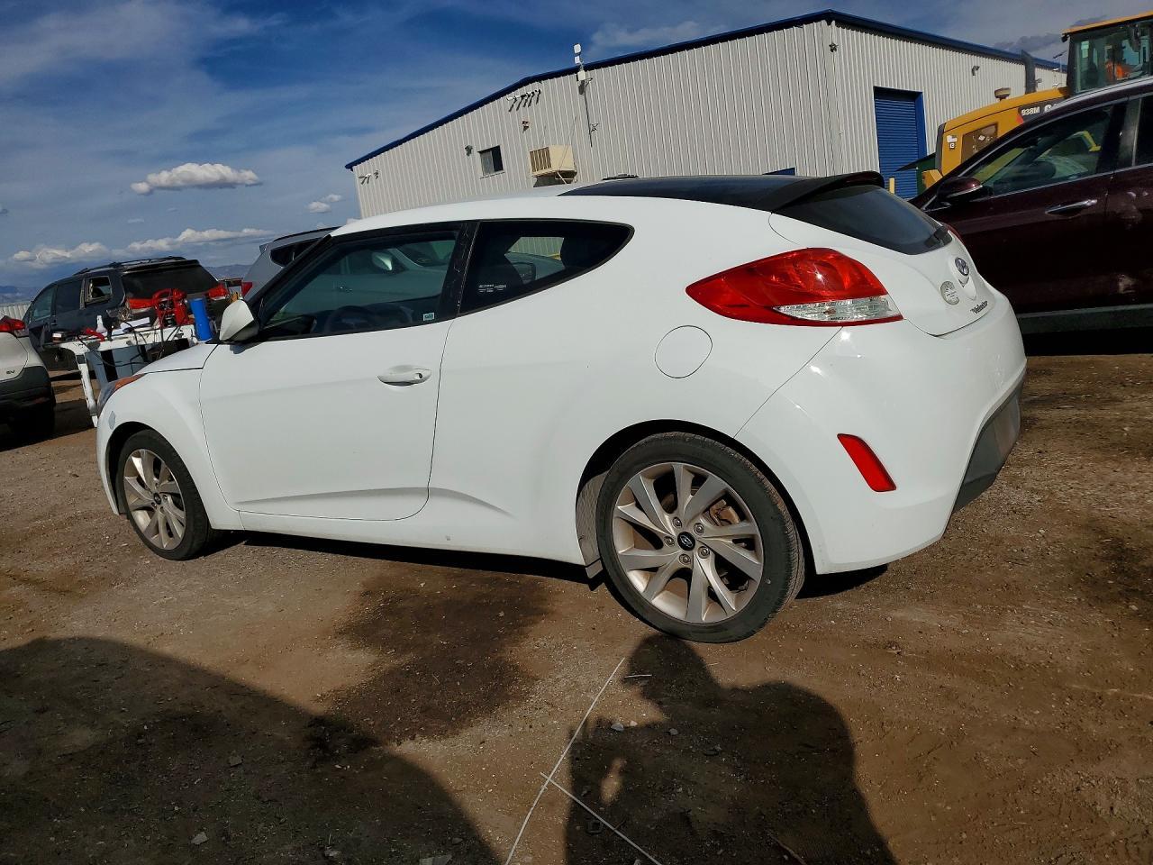 2016 Hyundai Veloster - zdjęcie 2