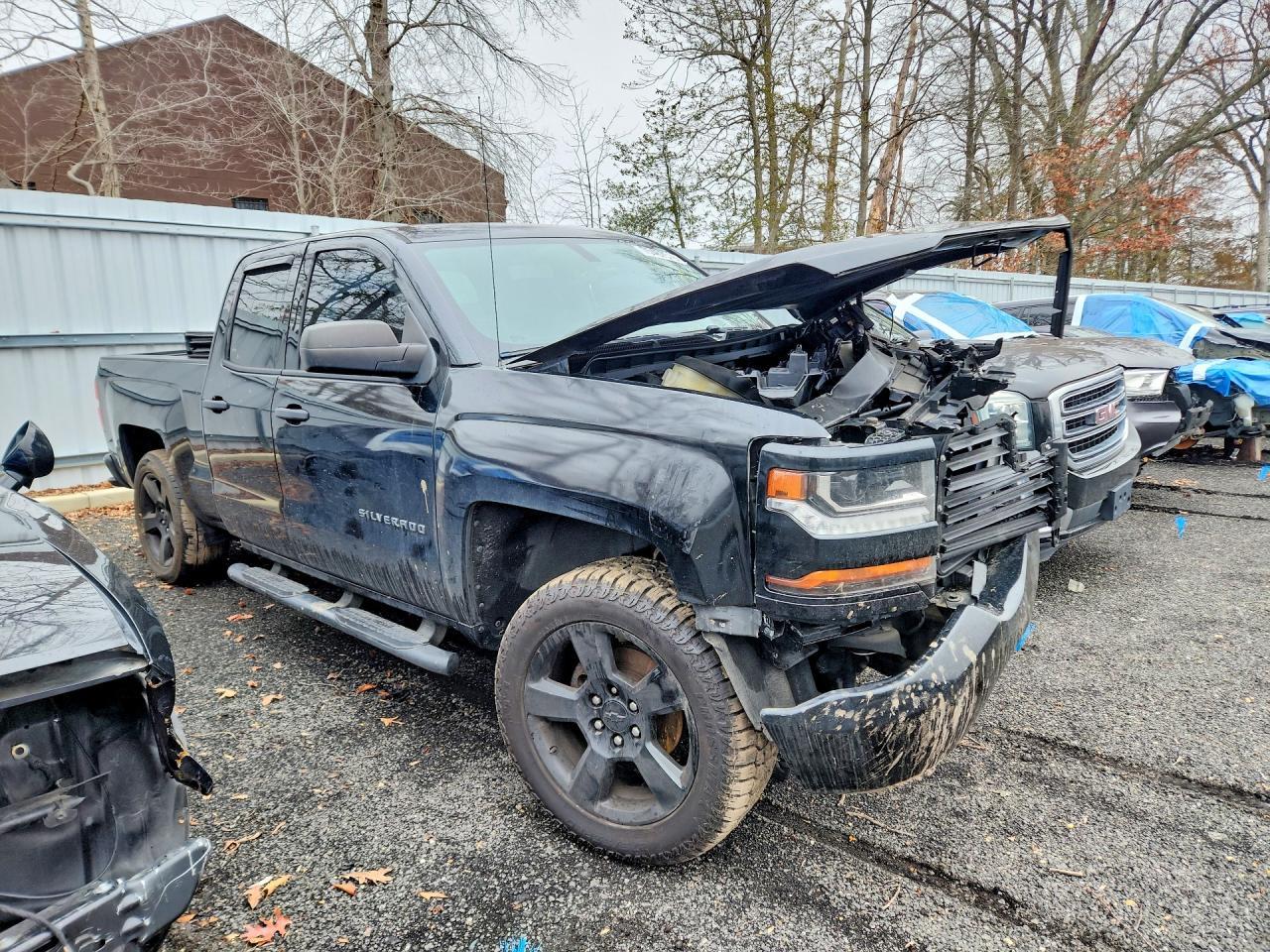 2017 Chevrolet Silverado C1500 - zdjęcie 4