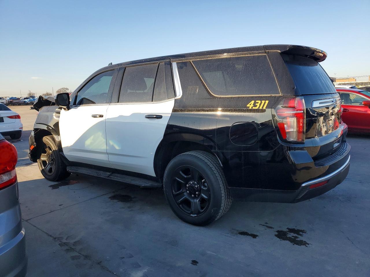 2024 Chevrolet Tahoe Poli - zdjęcie 2