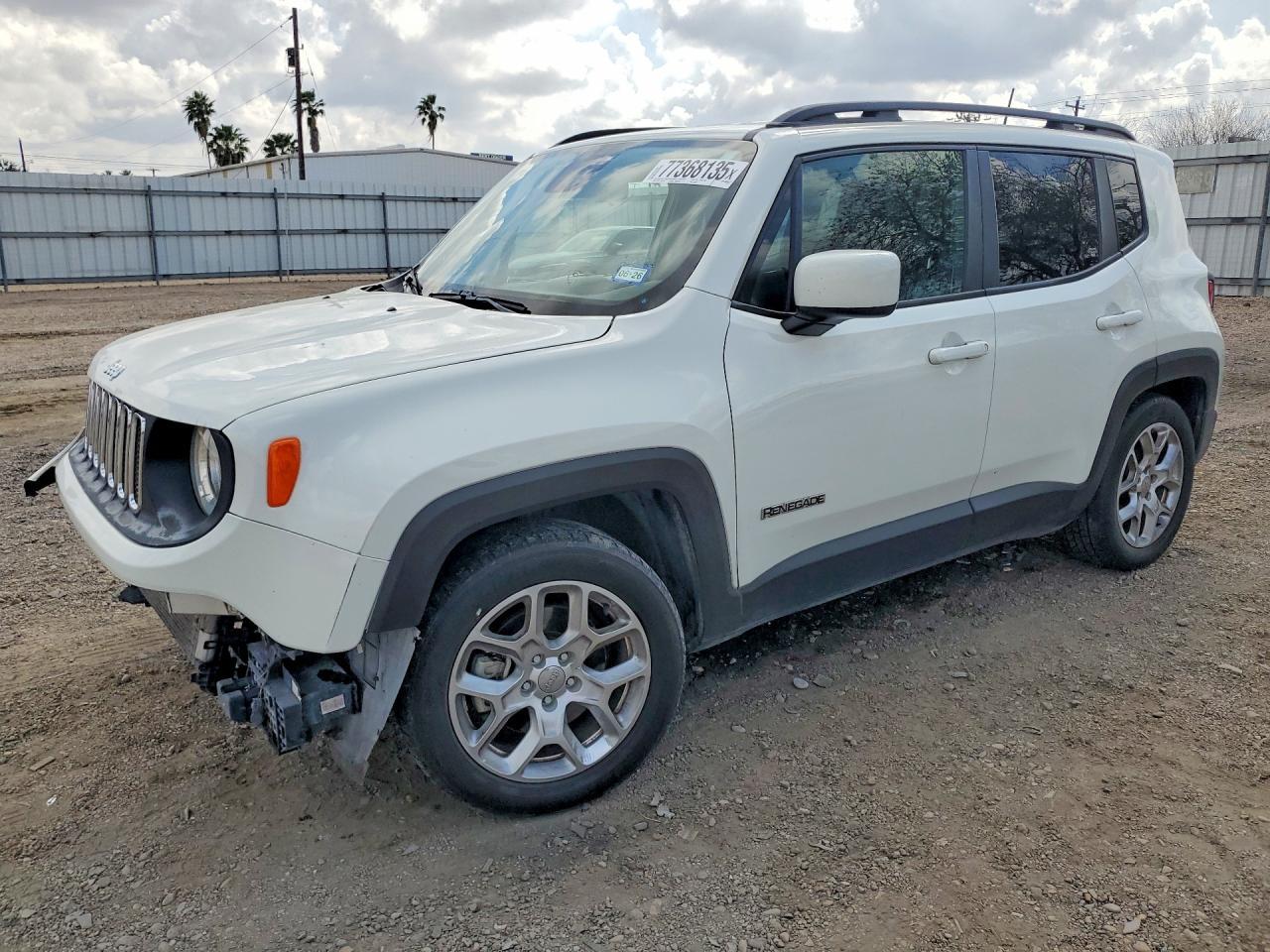 2018 Jeep Renegade Latitude - zdjęcie główne