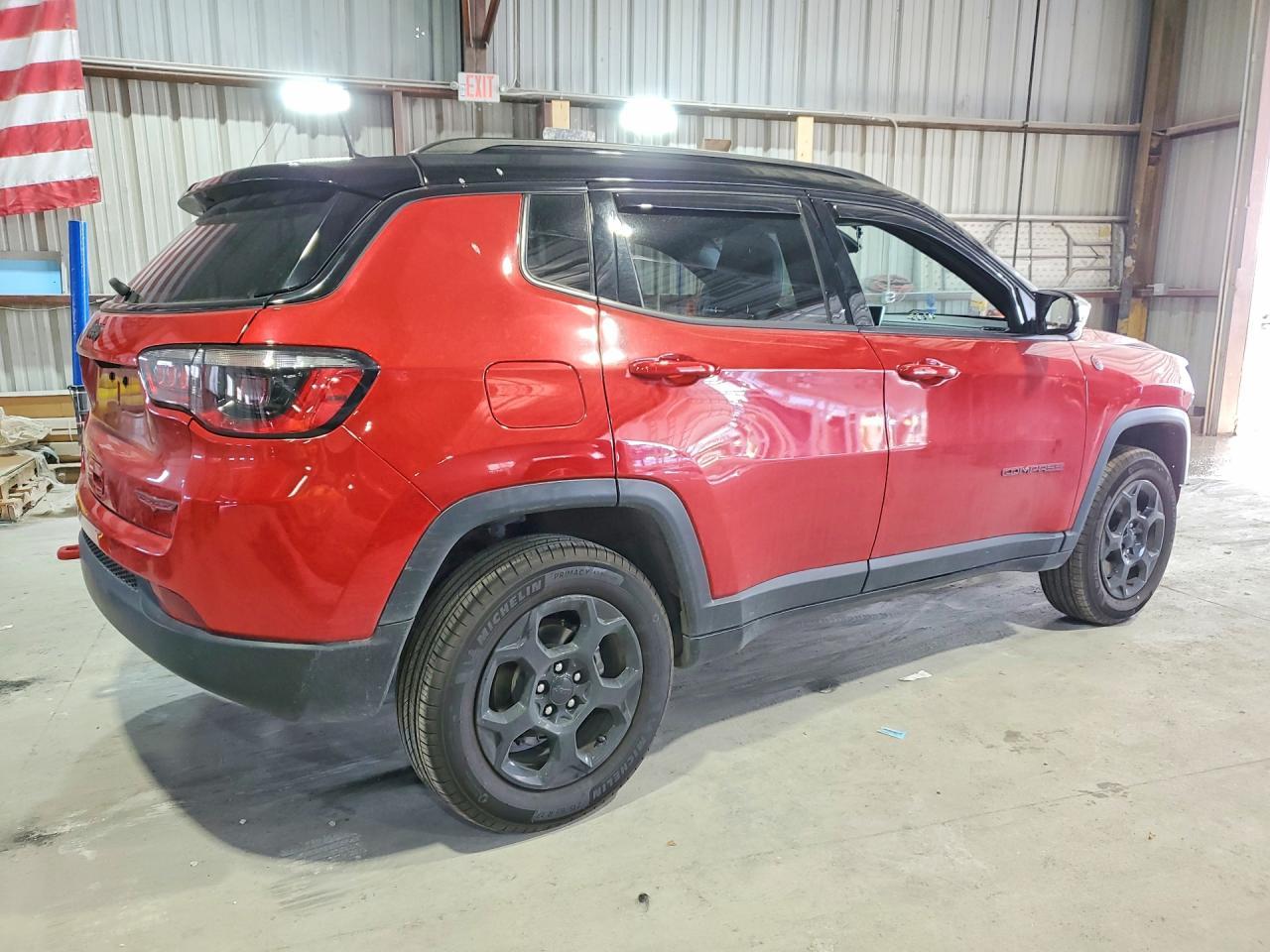 2023 Jeep Compass Trailhawk - zdjęcie 3