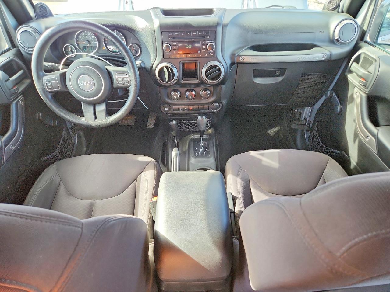 2013 Jeep Wrangler Unlimited Sport - zdjęcie 8