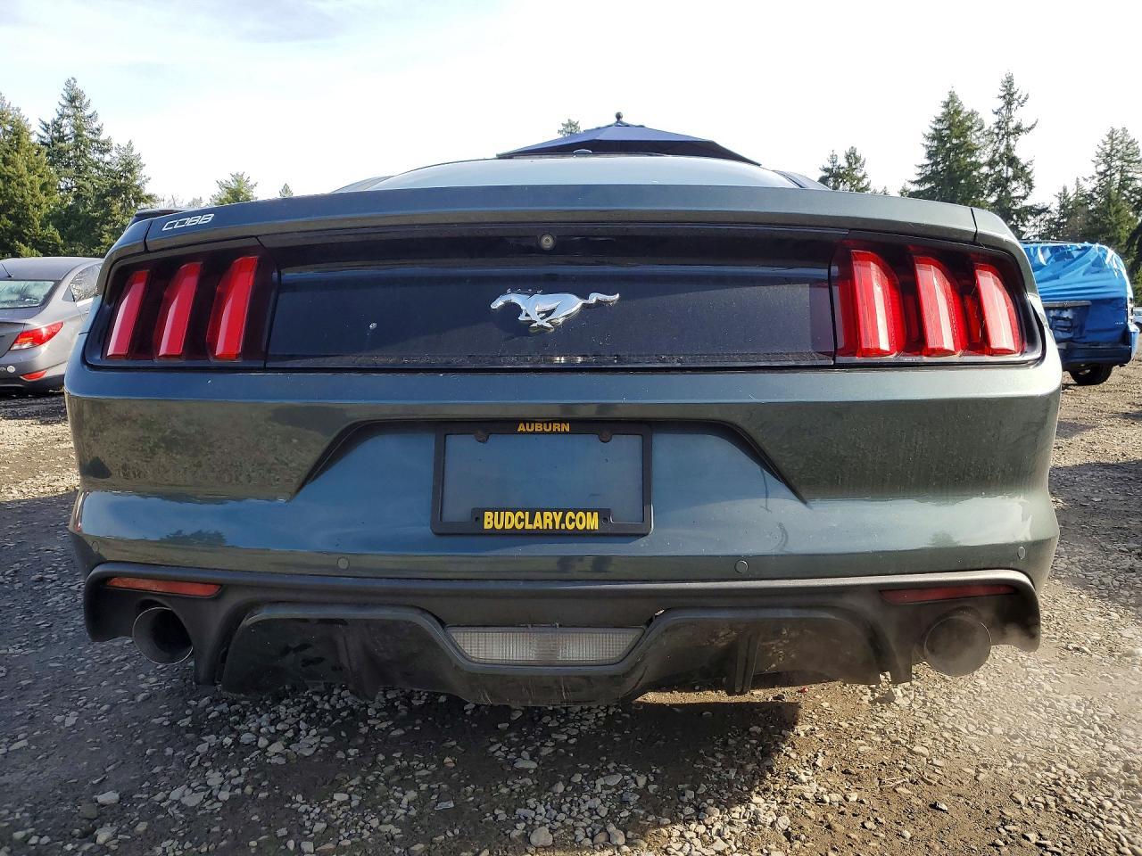 2015 Ford Mustang - zdjęcie 6