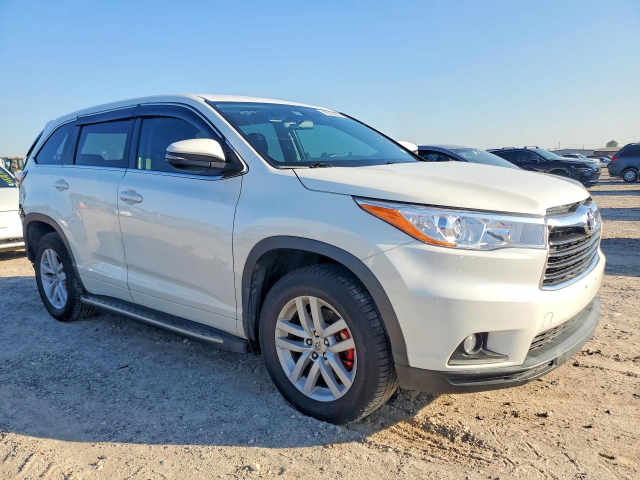 2015 Toyota Highlander Le - zdjęcie 4