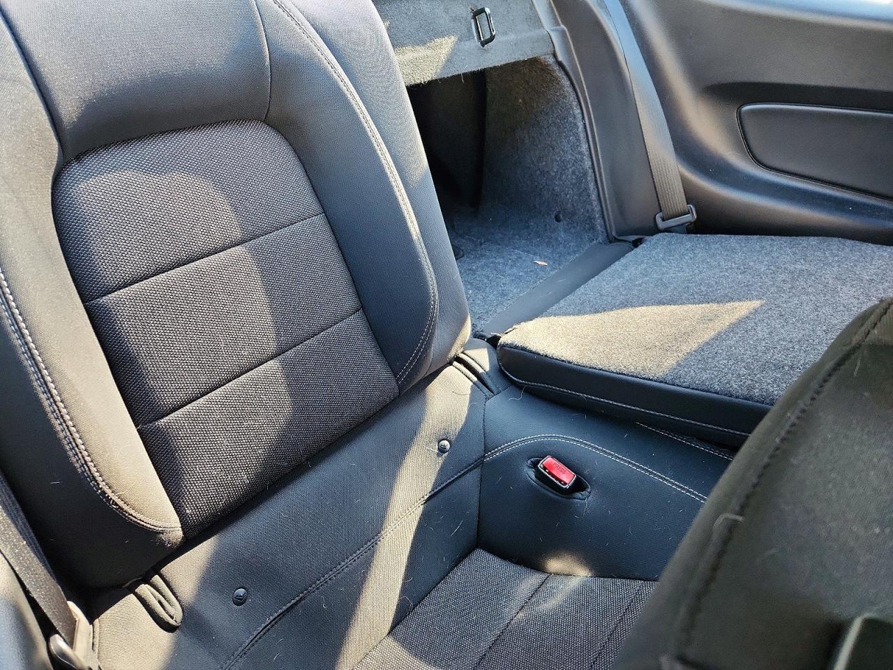 2017 Ford Mustang - zdjęcie 10