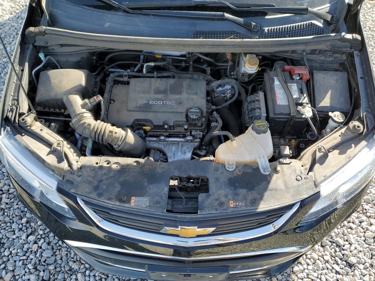 2020 Chevrolet Sonic Lt - zdjęcie 11