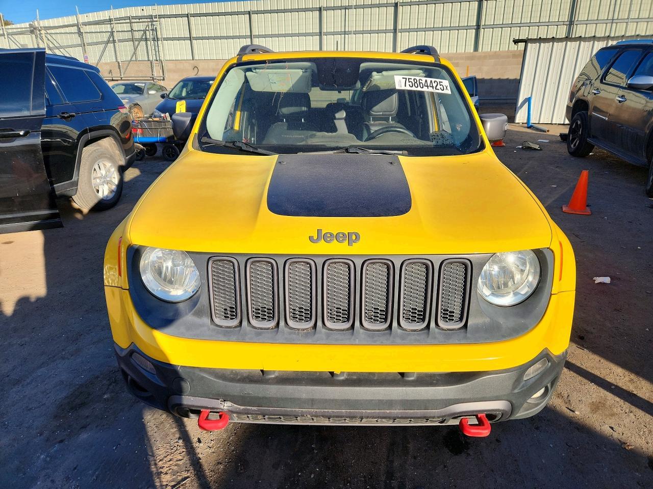 2015 Jeep Renegade Trailhawk - zdjęcie 5
