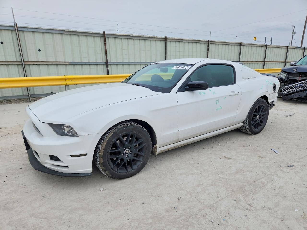 2014 Ford Mustang - zdjęcie główne