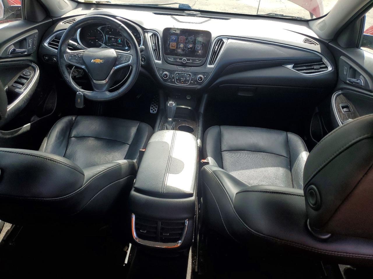 2017 Chevrolet Malibu Premier - zdjęcie 8