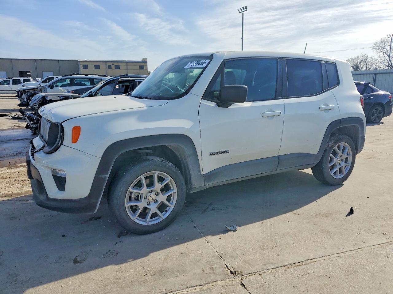 2023 Jeep Renegade Latitude - zdjęcie główne