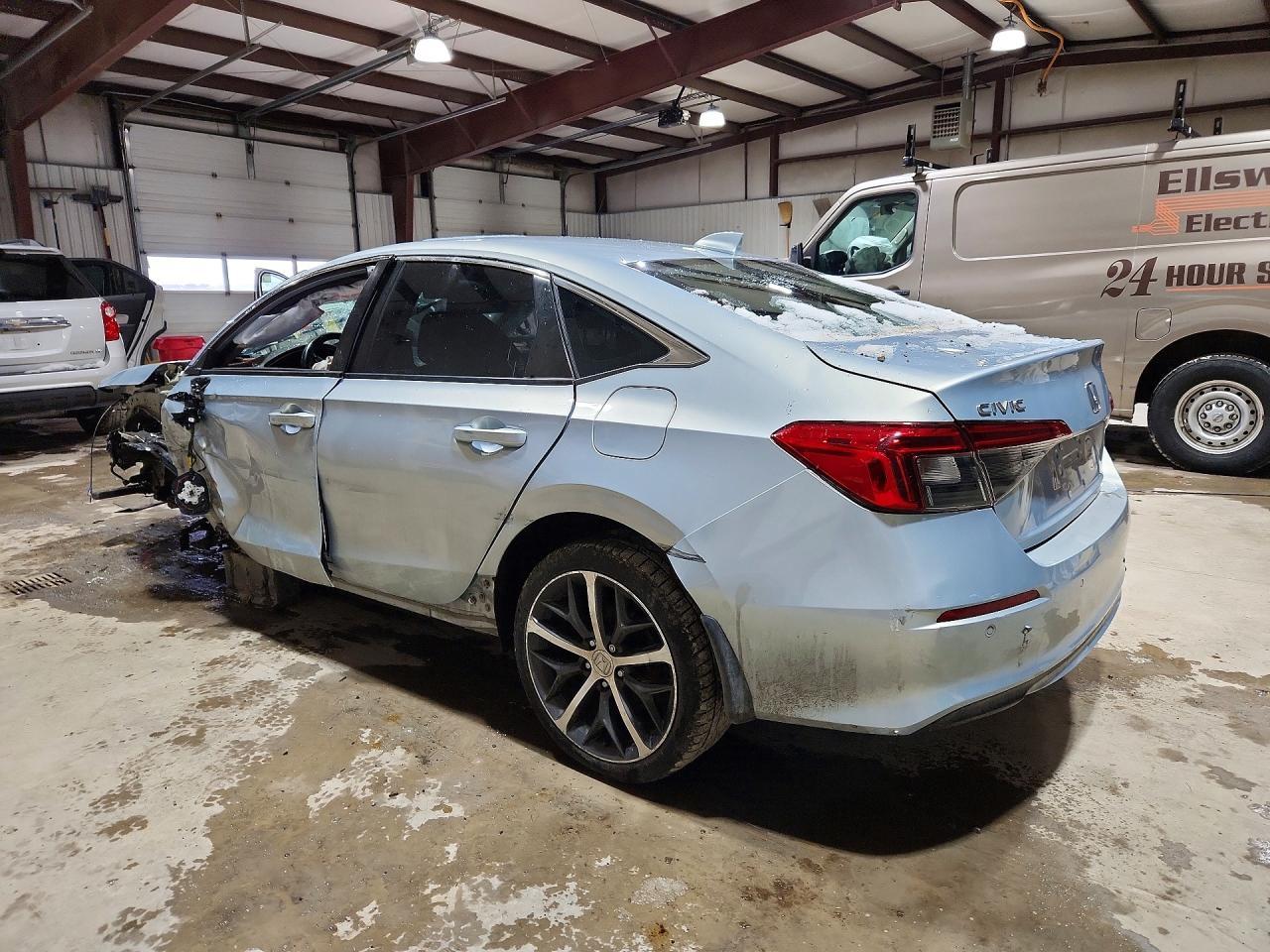 2022 Honda Civic Touring - zdjęcie 2