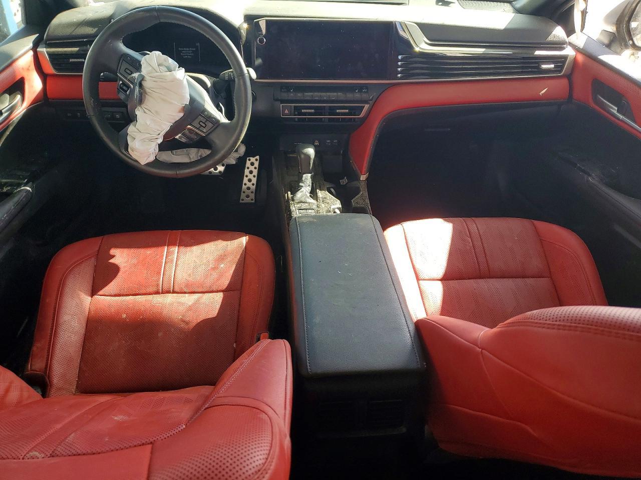 2025 Toyota Camry Xse - zdjęcie 8