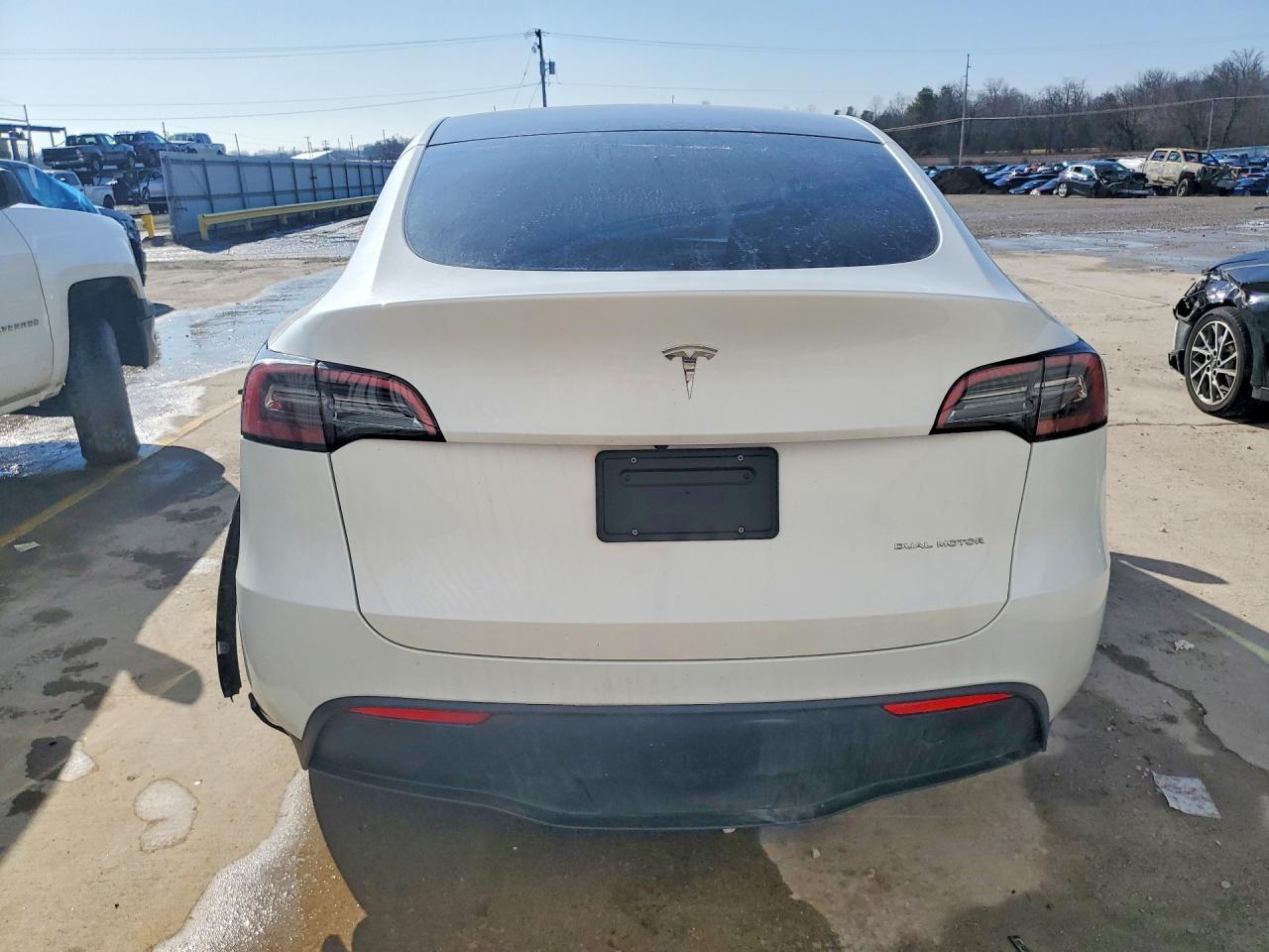 2023 Tesla Model Y - zdjęcie 6