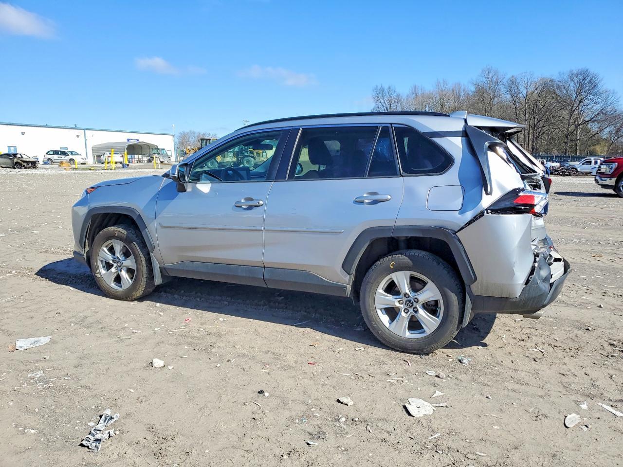 2019 Toyota Rav4 Xle - zdjęcie 2